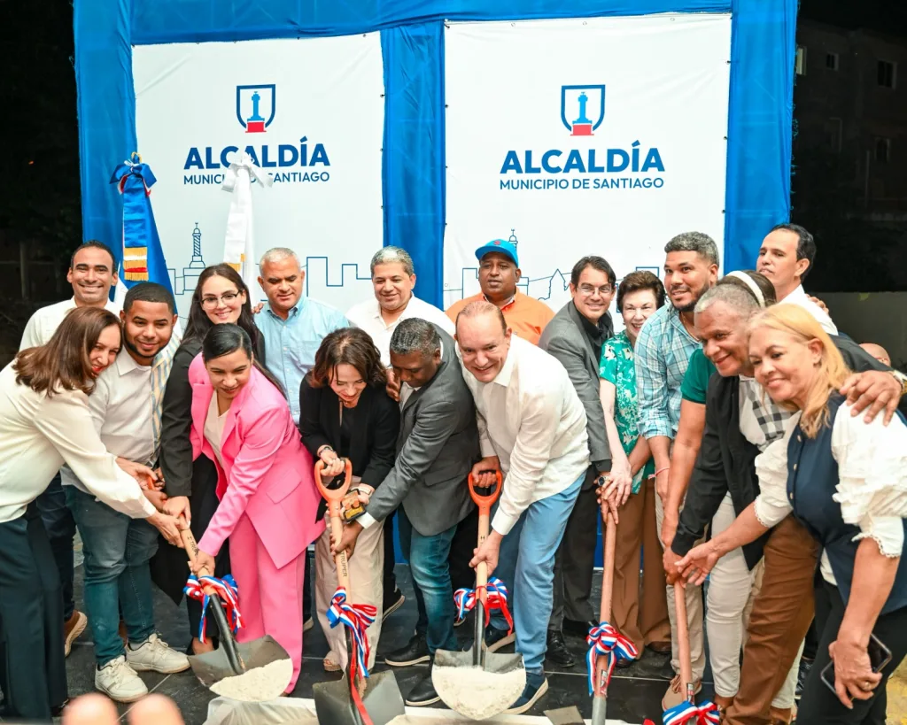 Alcaldía de Santiago impulsa el deporte en Cristo Rey con inicio de techado para su cancha comunitaria Alcaldia de Santiago impulsa el deporte en Cristo Rey con inicio de techado para su cancha