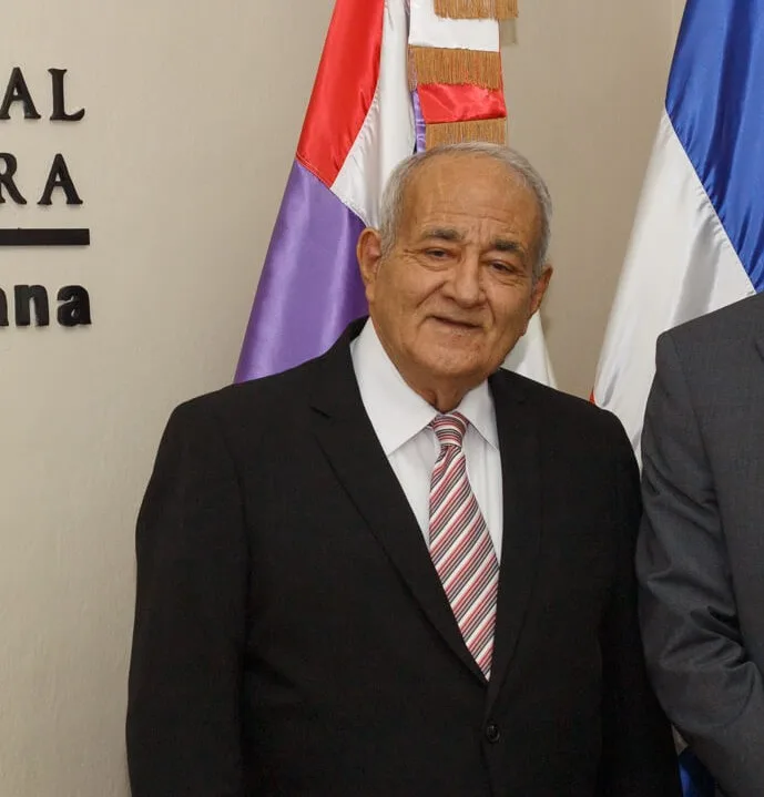 CARD rinde homenaje póstumo al jurista Almanzor González Canahuate, ejemplo de ética, sabiduría y servicio al país Almanzor Gonzalez Canahuate eljacaguero
