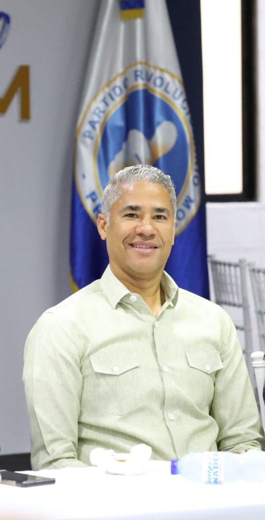 Andres Cueto insta a perremeistas de Santiago a impulsar el programa Verificate
