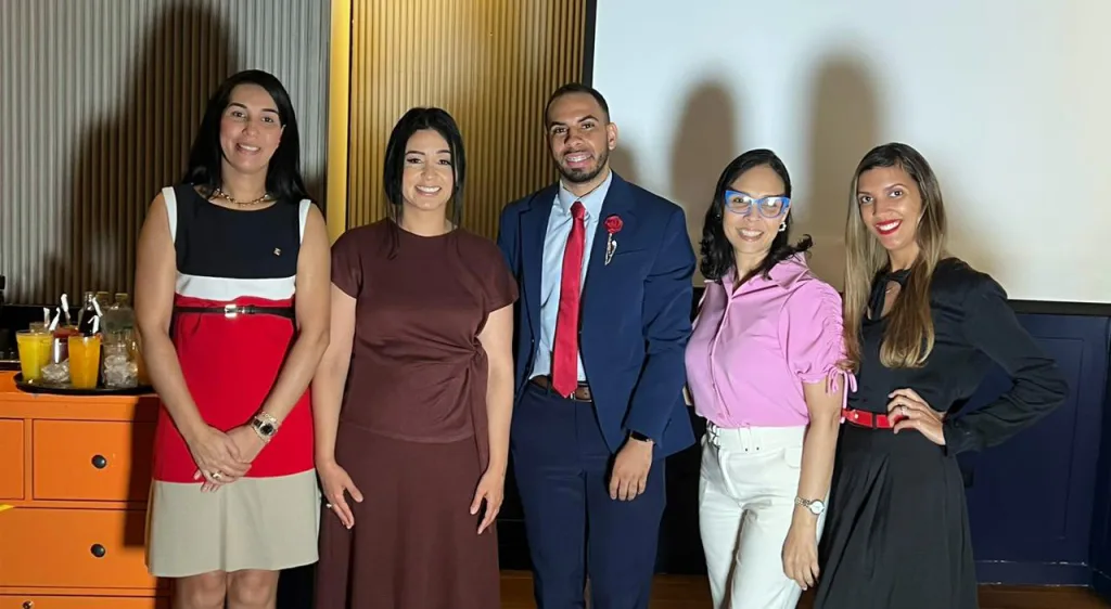 Clínica del Dolor del Cibao impulsa integración de cuidados paliativos en tratamiento del cáncer de mama Clinica del Dolor y Cuidados Paliativos del Cibao clausura el Mes del Cancer de Mama