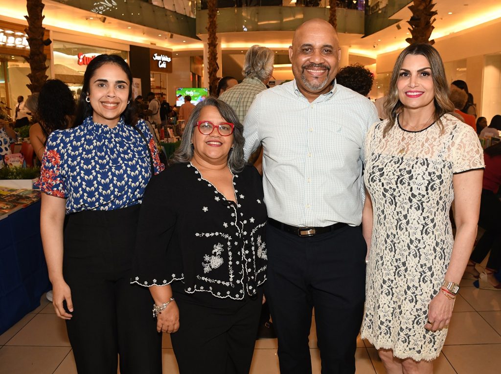 Florangel Garcia Acely Almonte Rafael Reyna y Majorie Marinez