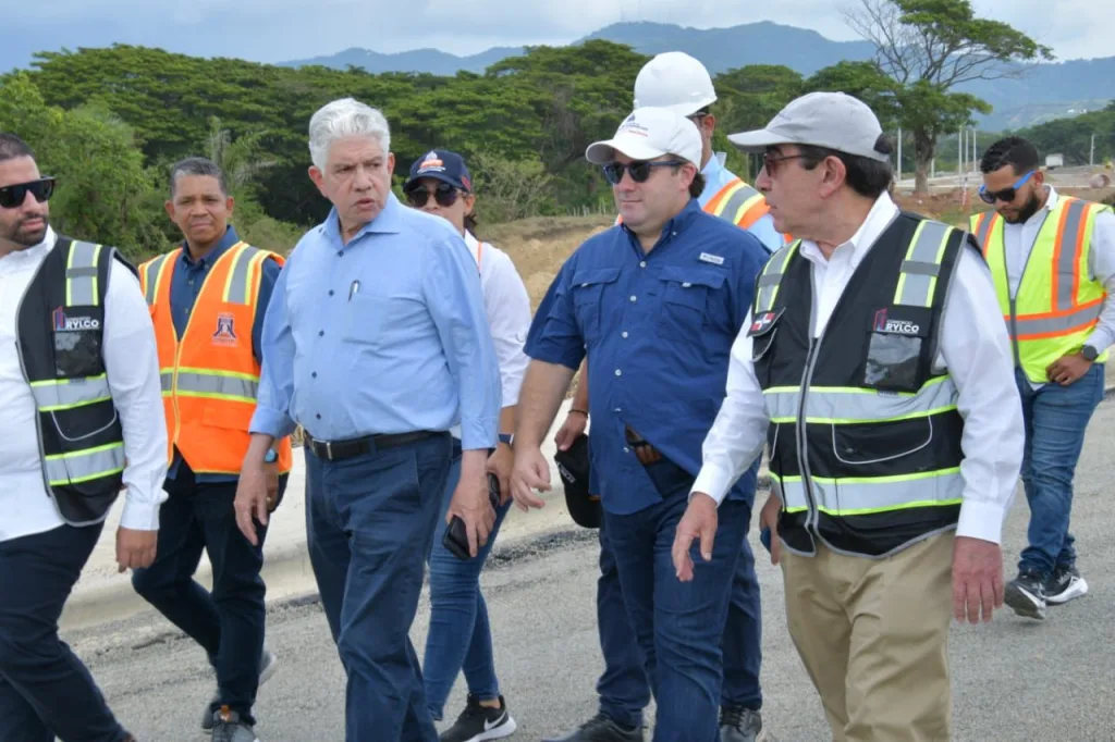 Gobierno acelera avances en las circunvalaciones de Navarrete y Moca para fortalecer la conectividad del Cibao