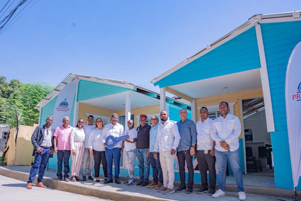 Gobierno devuelve esperanza a familias de Haina tras incendio