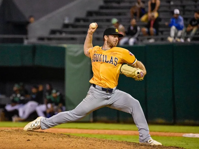 Con sendos palos de los Rodríguez, Emmanuel y Aderlin, Águilas vienen de atrás y derrotan dramáticamente a Estrellas Hunter Bigge 29 Oct
