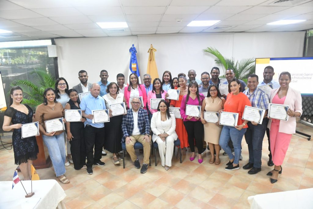 JCE culmina con exito curso especializado sobre la Ley 4 23 para periodistas y comunicadores