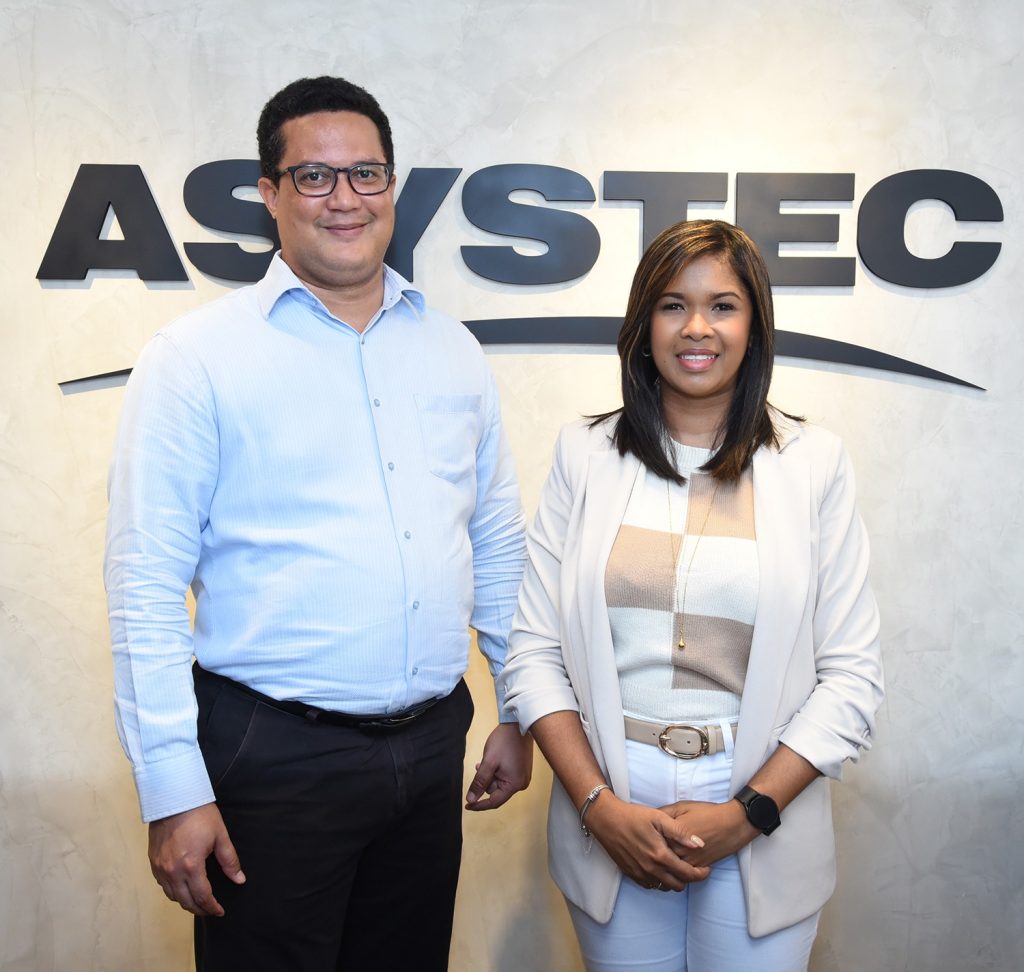 Juan Jose de Leon y Alexandra Bello