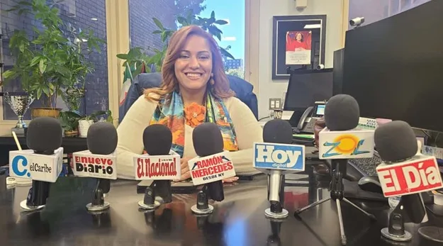 La dominicana Cristina Contreras con 30 años al servicio sistema de salud más grande USA La dominicana Cristina Contreras con 30 anos al servicio sistema de salud mas grande USA