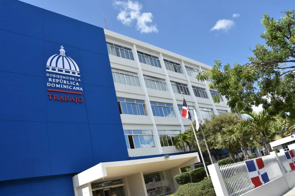 Ministerio de Trabajo pospone jornada nacional de empleo por el paso de la tormenta tropical Melissa