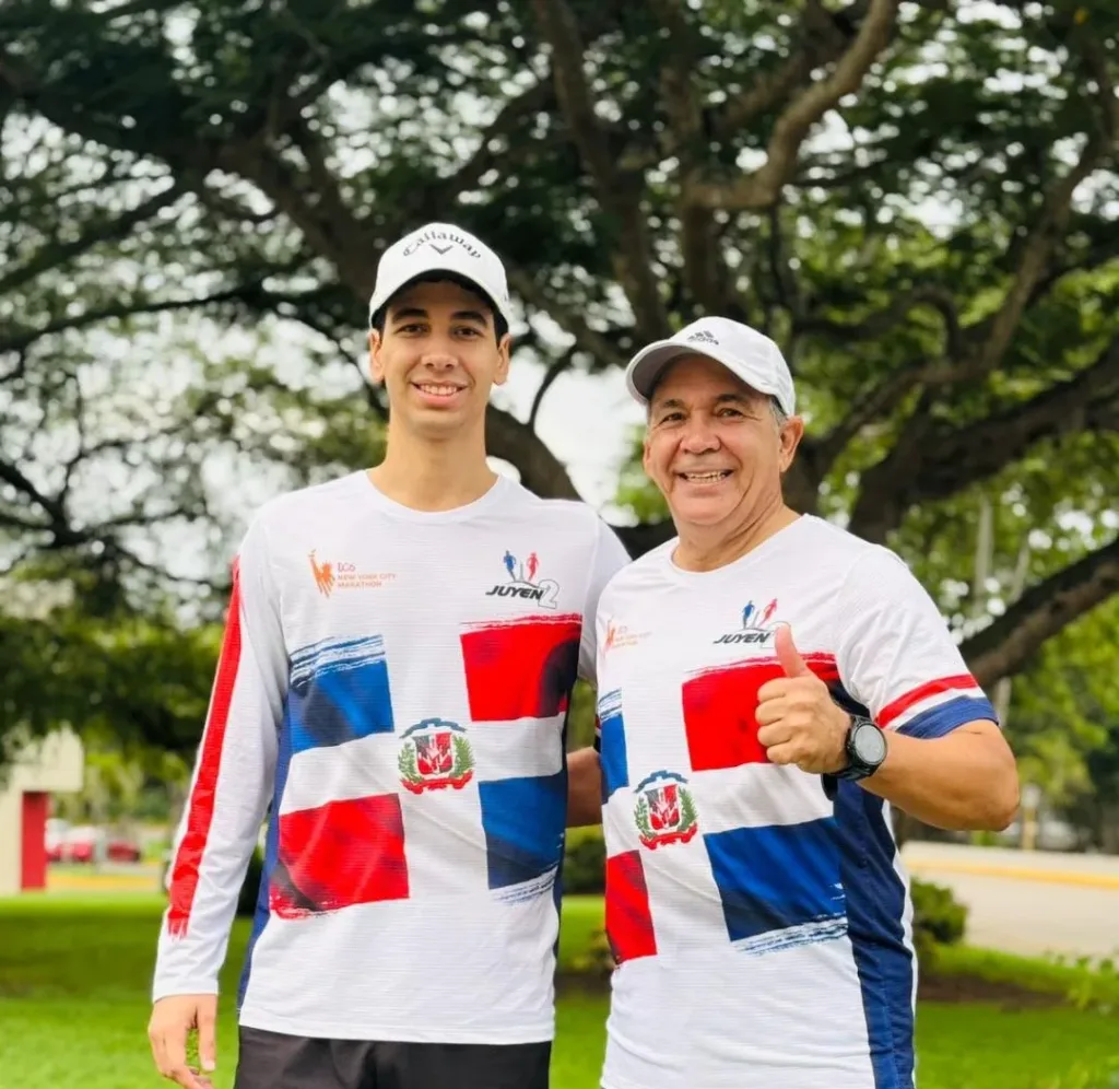 Padre e hijo de Santiago representarán a RD en la Maratón de Nueva York Pedro Genaro y Pedro Guillermo Perez e1761628571995