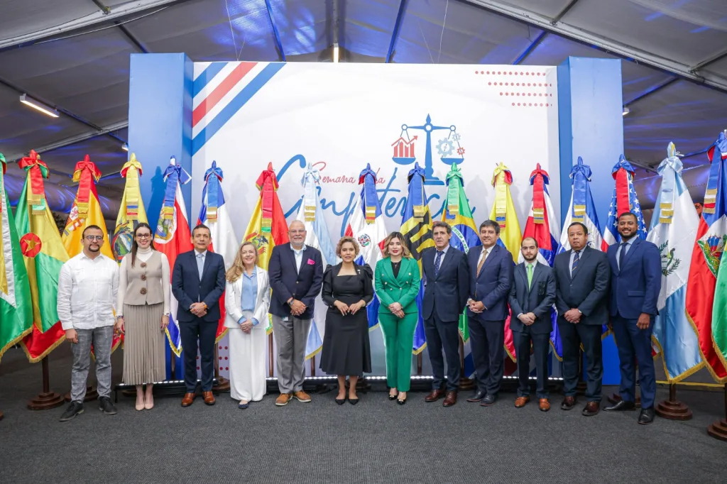 República Dominicana se consolida como epicentro del debate global sobre competencia y economía digital Republica Dominicana se consolida como epicentro del debate global sobre competencia y economia