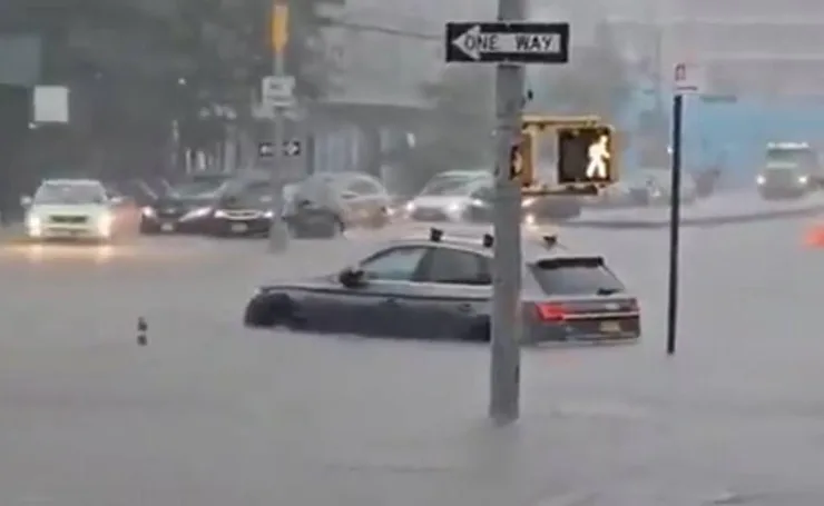 Tormenta azotó NY rompió récord 1917; dos personas fallecidas; paralizó transporte y cancelaciones de vuelos Tormenta azoto NY rompio record 1917 dos personas fallecidas paralizo transporte y cancelaciones de vuelos