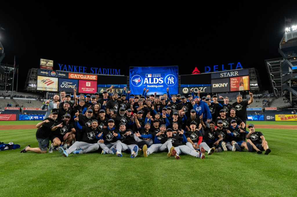Toronto avanza a la Serie de Campeonato tras eliminar a los Yankees Vladimir Jr. la pesadilla de los Yankees y el alma de los Azulejos