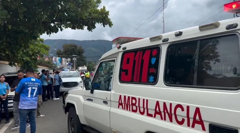 Misteriosa emergencia escolar en Jarabacoa: 18 estudiantes trasladadas a hospitales por causas desconocidas estudiantes trasladadas a hospitales por causas desconocidas