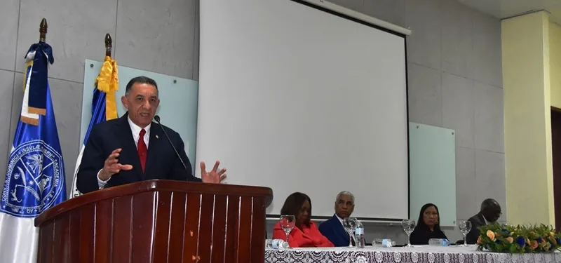 UASD publica libro sobre el Desarrollo Integral del Niño de 5 A10 años libro ninez