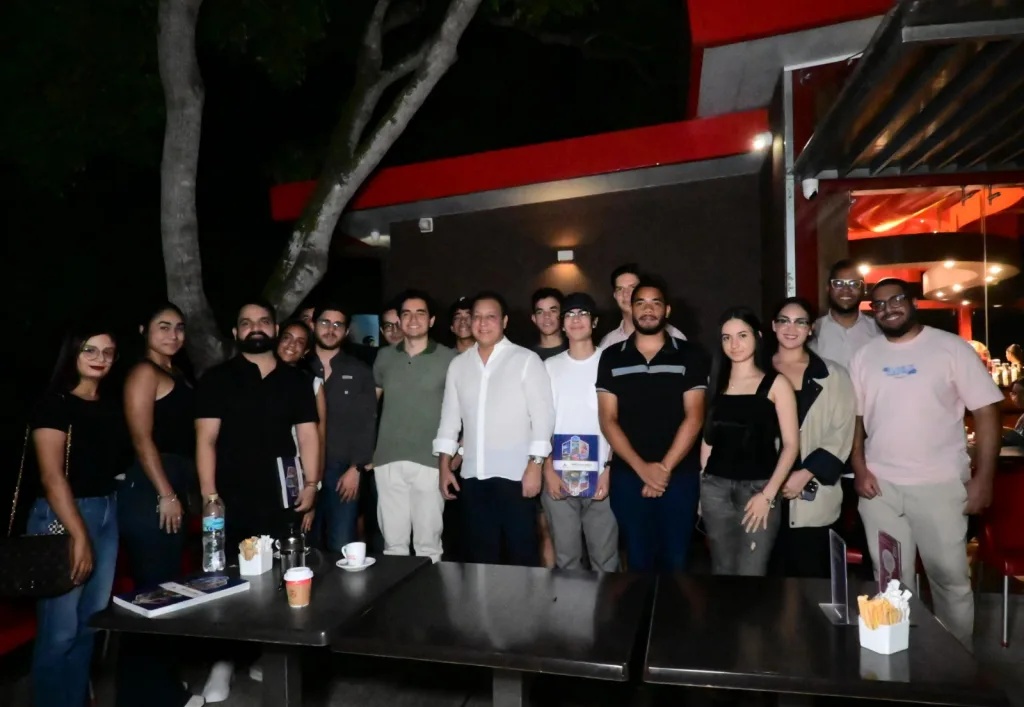 Abel Martinez impulsa liderazgo juvenil desde la PUCMM para transformar el futuro del pais