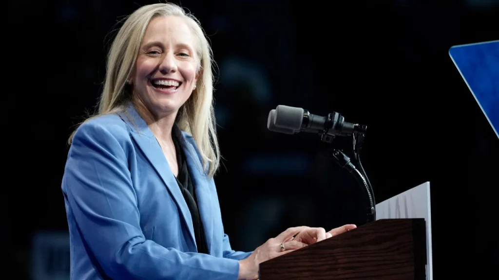 Spanberger derrota a la candidata respaldada por Trump y hace historia en Virginia Abigail Spanberger es electa como la primera mujer gobernadora de Virginia