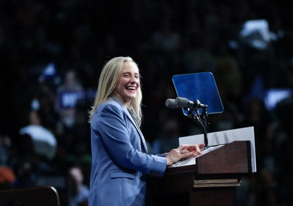 Spanberger derrota a la candidata respaldada por Trump y hace historia en Virginia Abigail Spanberger es electa como la primera mujer gobernadora de Virginia eljacaguero1