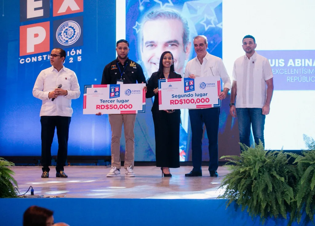 Abinader enciende la Navidad 360 con impacto nacional mas de 15 millones de raciones para las familias