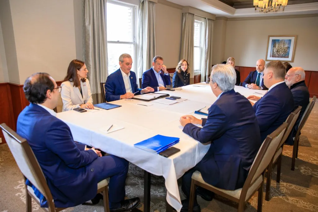 Abinader fortalece alianzas con la industria tecnologica en San Jose California