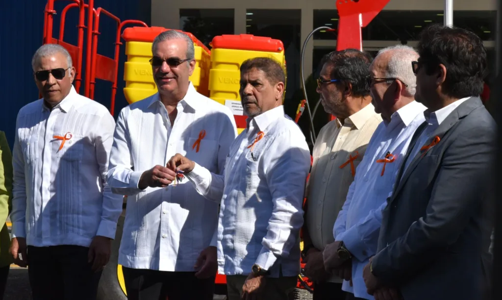 Abinader impulsa modernización del campo con maquinaria agrícola de alta tecnología Abinader impulsa modernizacion del campo con maquinaria agricola de alta