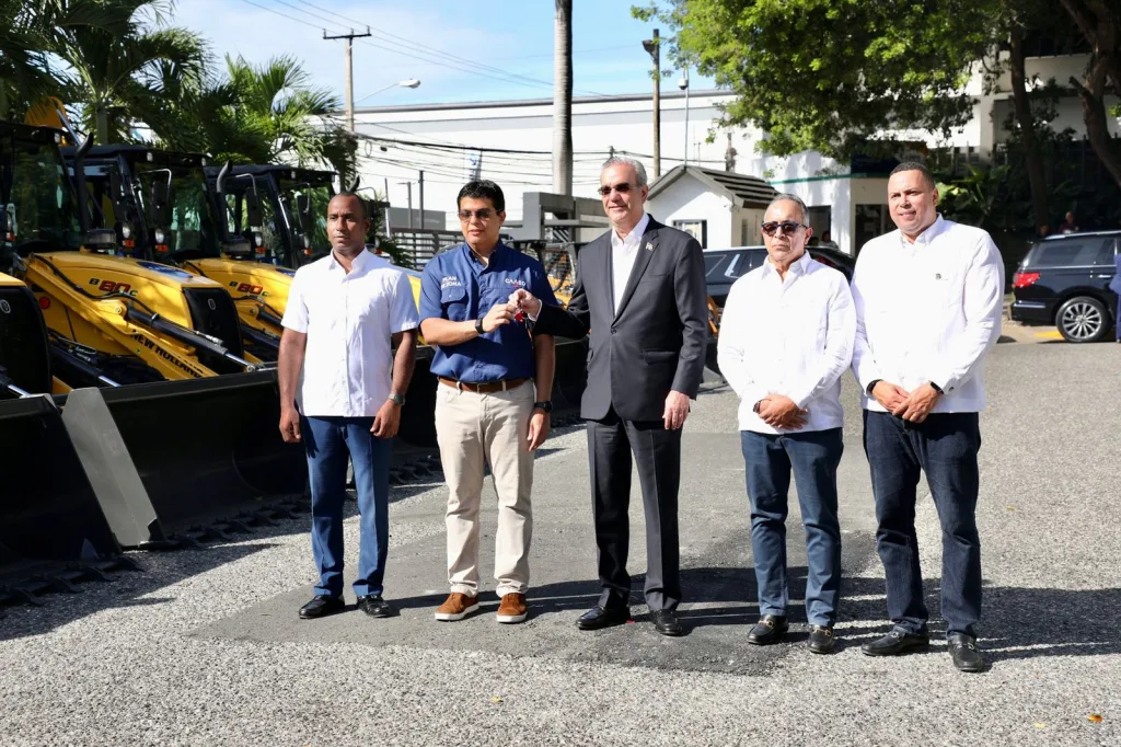 Abinader transforma la respuesta del servicio de agua en el Gran Santo Domingo con el nuevo “Plan de Zona” Abinader transforma la respuesta del servicio de agua en el Gran Santo Domingo con el nuevo eljacaguero