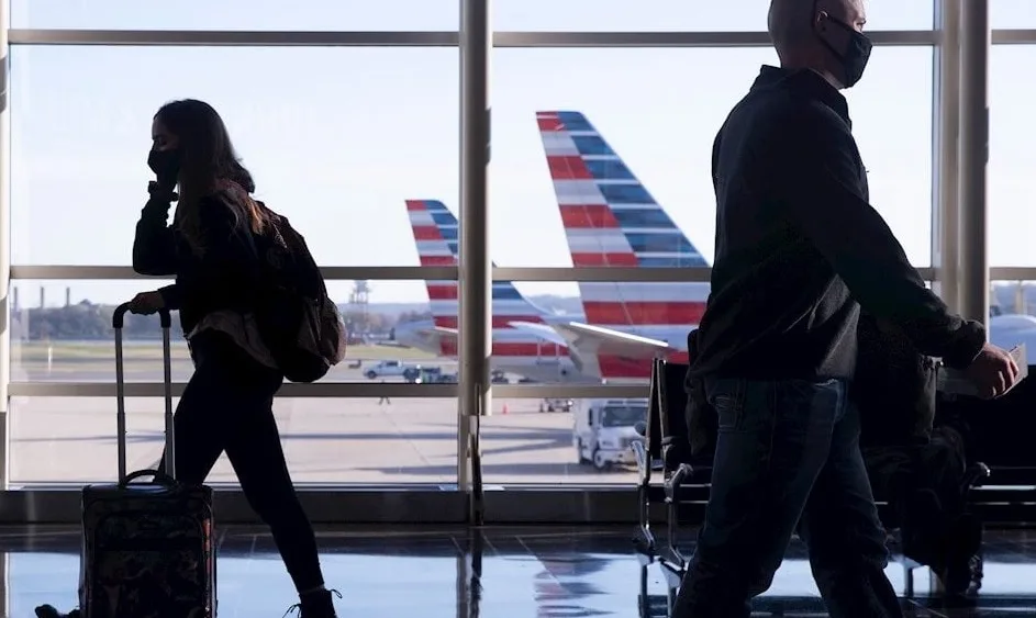 Aeropuertos NY y NJ entre los 40 reducirán vuelos en USA a partir de este viernes Aeropuertos NY y NJ entre los 40 reduciran vuelos en USA a partir de este viernes