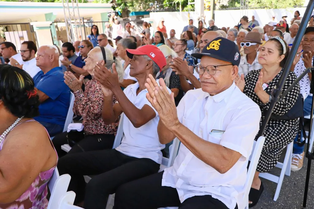 CONAPE refuerza atencion social con nuevo Hogar de Dia para adultos mayores en Bella Vista Santiago