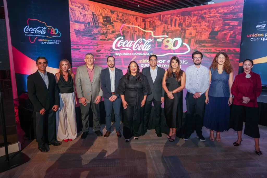 Coca Cola clausuran la celebracion de sus 80 anos en el pais