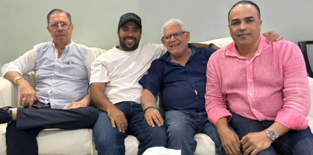 Pica y se Extiende Coliseo gallistico de Santiago