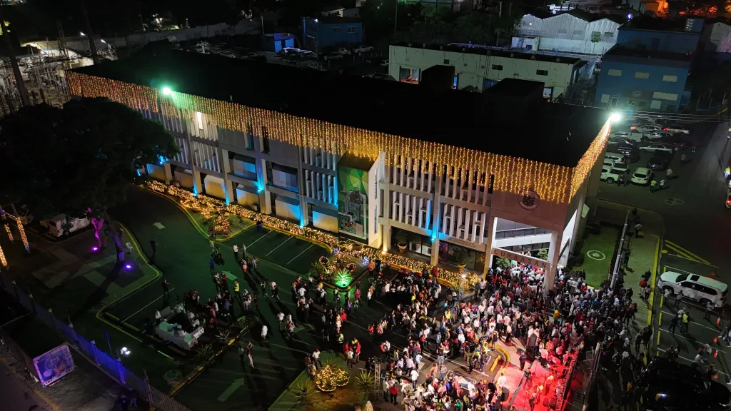 Coraasan enciende el espiritu navideno con emotivo acto encabezado por Andres1