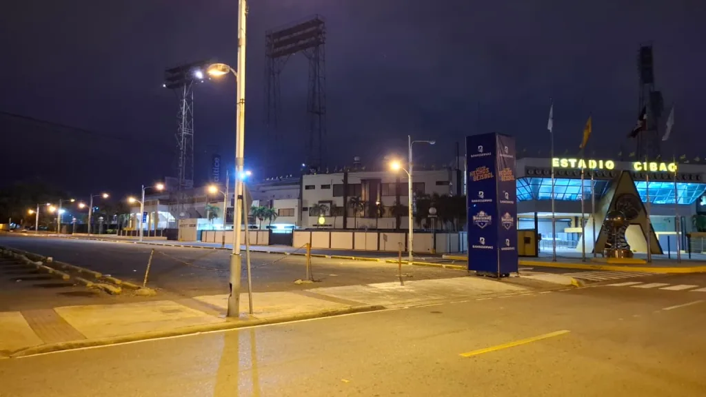 Edenorte refuerza iluminacion y seguridad en el Estadio Cibao y el Gran Teatro del Cibao