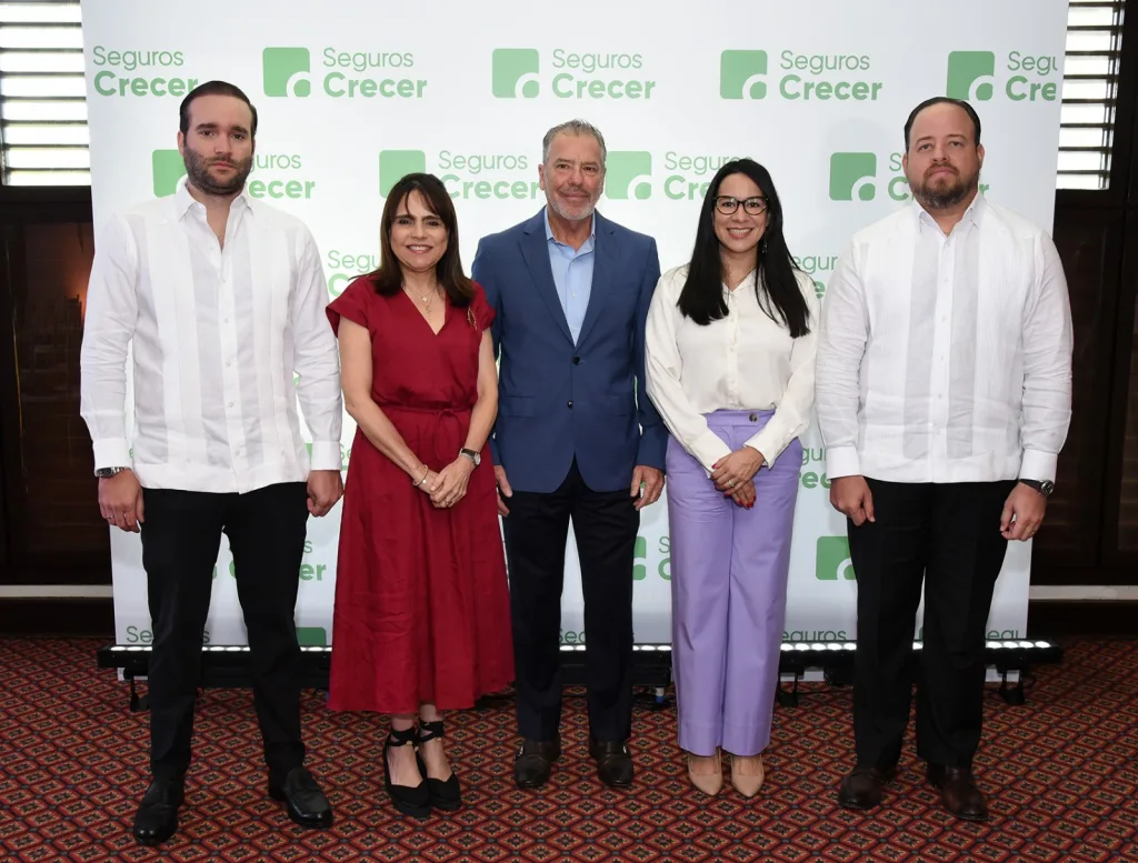 Eduardo Mallen Nina DAgostini Marcos Jose Troncoso Jennifer Ricart y Pablo Beato