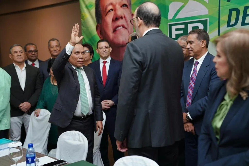 Fuerza del Pueblo jura nueva Dirección Política y anuncia marcha nacional para el 30 de noviembre Fuerza del Pueblo jura nueva Direccion Politica y anuncia marcha nacional para el 30 de noviembre