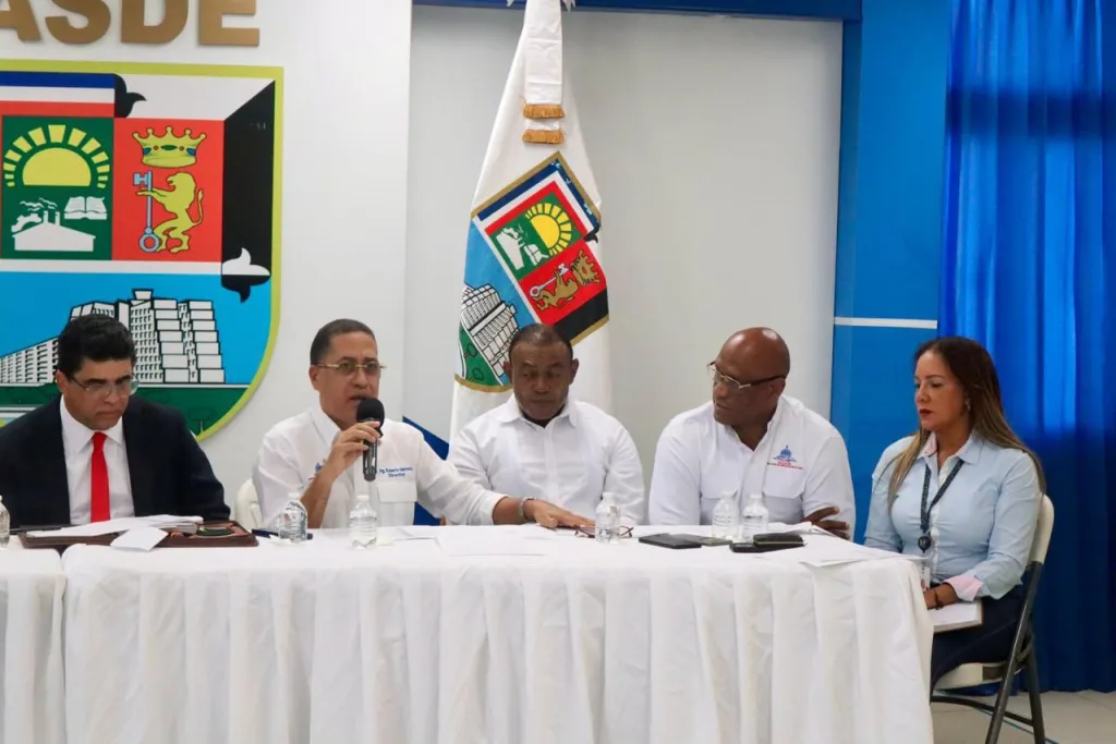 Gobierno acelera construcción y rehabilitación de centros educativos en Santo Domingo Este Gobierno acelera construccion y rehabilitacion de centros educativos en Santo Domingo Este1
