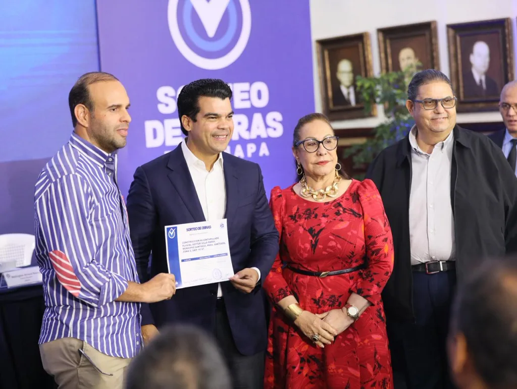 INAPA impulsa desarrollo en Santiago con el Quinto Sorteo de Obras 2025 INAPA realiza quinto Sorteo de Obras del 2025 en Santiago