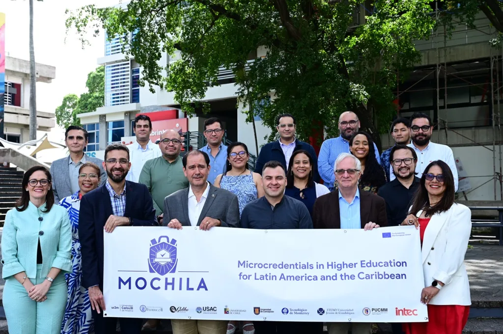INTEC impulsa innovación educativa con el Proyecto Mochila para implementar microcredenciales en la educación superior INTEC presenta Proyecto Mochila promueven implementacion de microcredenciales en el sistema educativo superior del pais