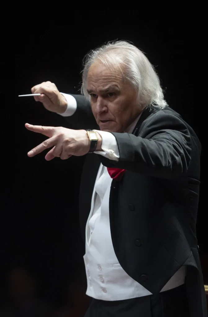 José Antonio Molina conduce un final de temporada memorable entre tradición y virtuosismo Jose Antonio Molina conduce un final de temporada memorable entre tradicion y virtuosismo1