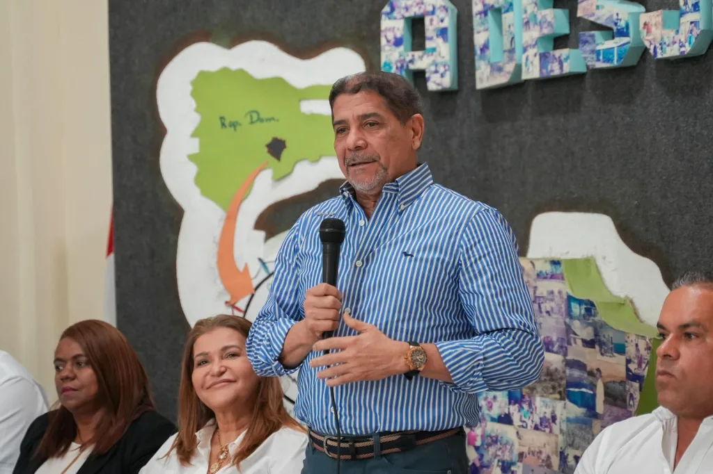 Agricultura activa plan de recuperación tras el paso de la tormenta Melissa Limber Cruz encabeza operativos en Monte Plata Ocoa y Peravia para rehabilitar