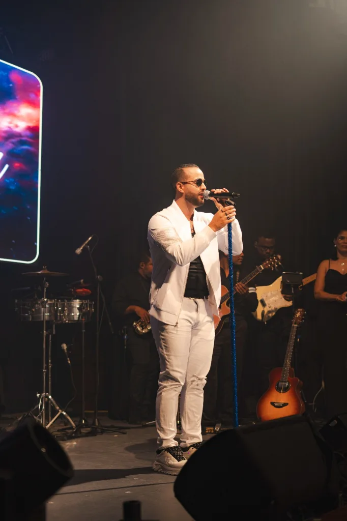 Luis Luna apuesta al merengue típico con su nuevo sencillo “Por Segunda Vez” Luis Luna versatil e innovador estrena su merengue tipico