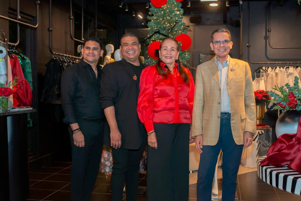 Rafael Rivero ilumina la temporada con su nueva colección “Holidays” Rafael Rivero ilumina la temporada con su nueva coleccion1