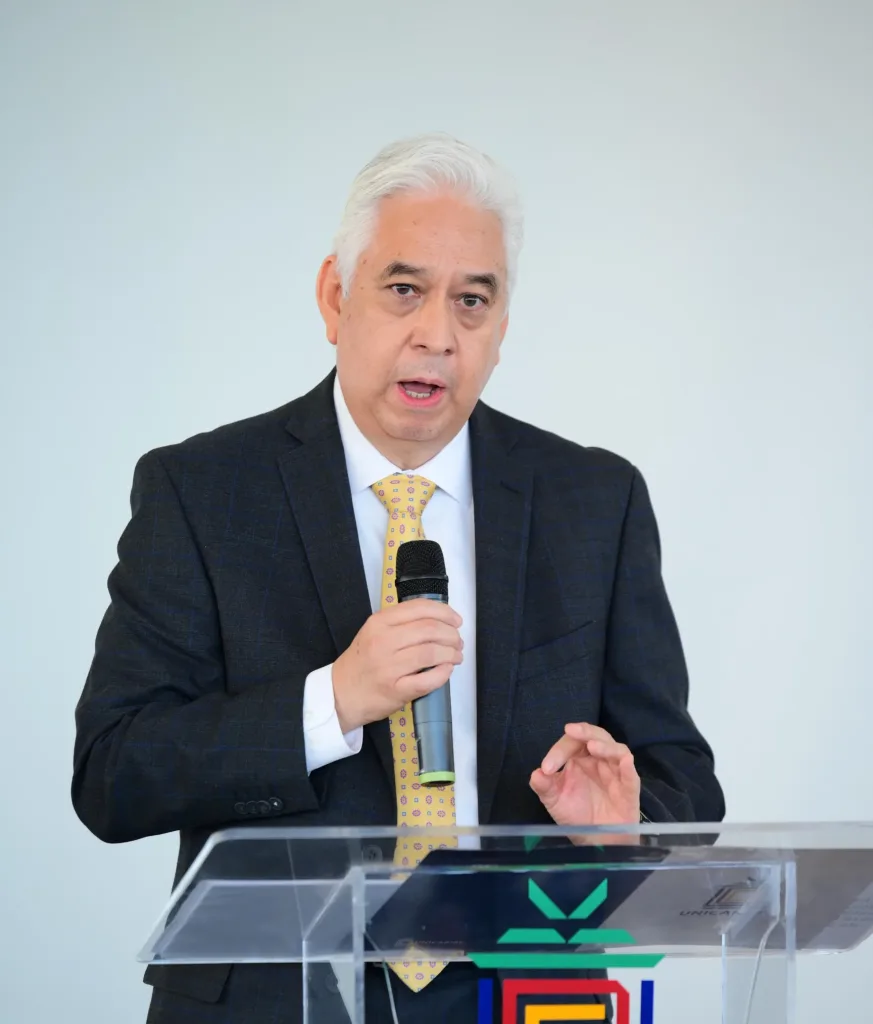 UNICARIBE da la bienvenida a su nuevo rector y proyecta una etapa de continuidad e innovación académica Ricardo A. Ramirez Mendoza eljacaguero scaled e1763401348723