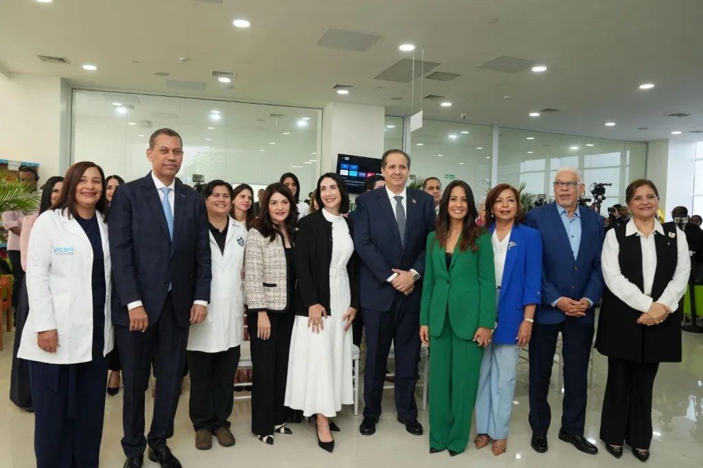 Tecnologia con proposito ninos del INCART reciben acceso a internet durante tratamiento eljacaguero