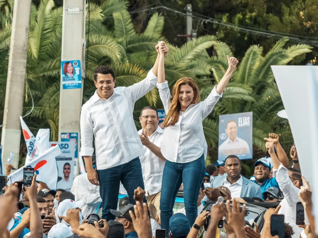 ¿David o Carolina? ¿Carolina o David? david collado y carolina mejia eljacaguero