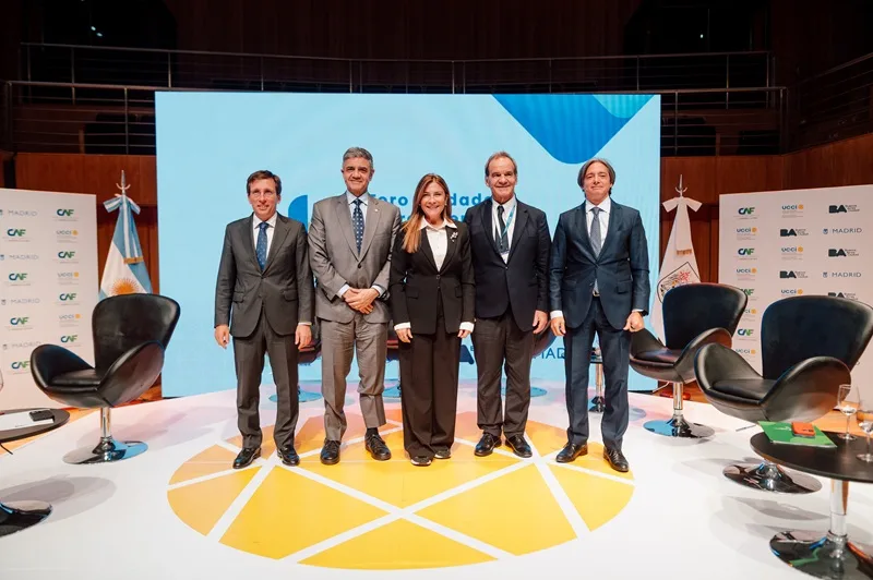 Carolina expone ante la UCCI política regional de viviendas resilientes y bienestar ciudadano tanda6 28