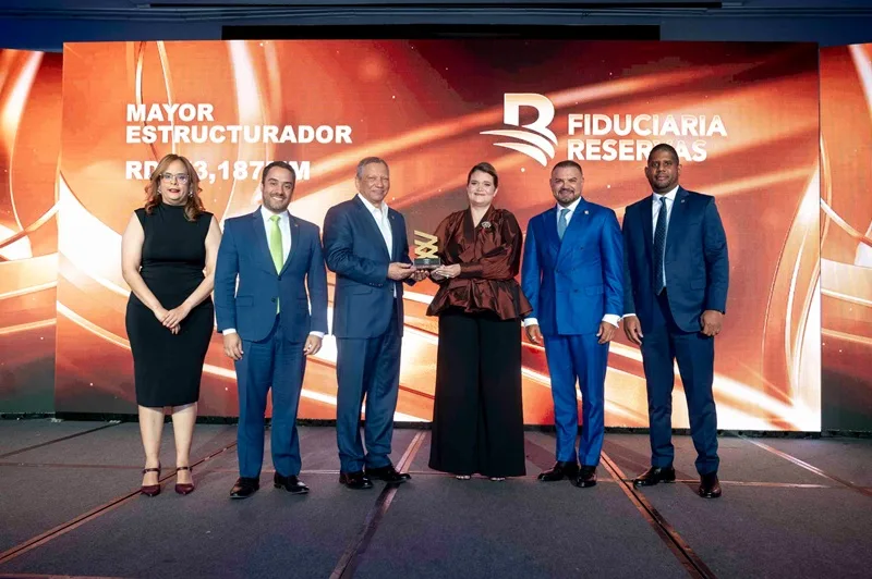 Reconocen a Fiduciaria Reservas como Mayor 5bf58213 db32 431e 9a98 ccf80156ad3d