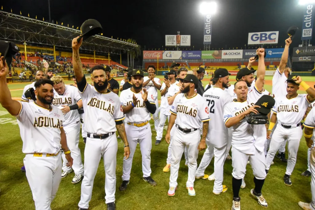 Aguilas Cibaenas aseguran su pase al Round Robin con blanqueada dominante