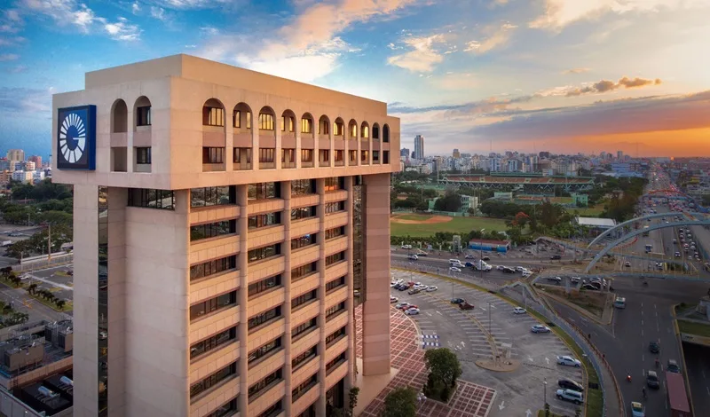 Banco Popular obtiene oro en ranking de inclusión financiera de la Superintendencia de Bancos BPD001 Torre Popular sede del Banco Popular Dominicano