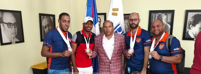 Braulio Ramírez agradeció el apoyo en el 6to Campeonato Gubernamental de Ajedrez Braulio Ramírez acompañado del Equipo de la Contraloría General de la República.