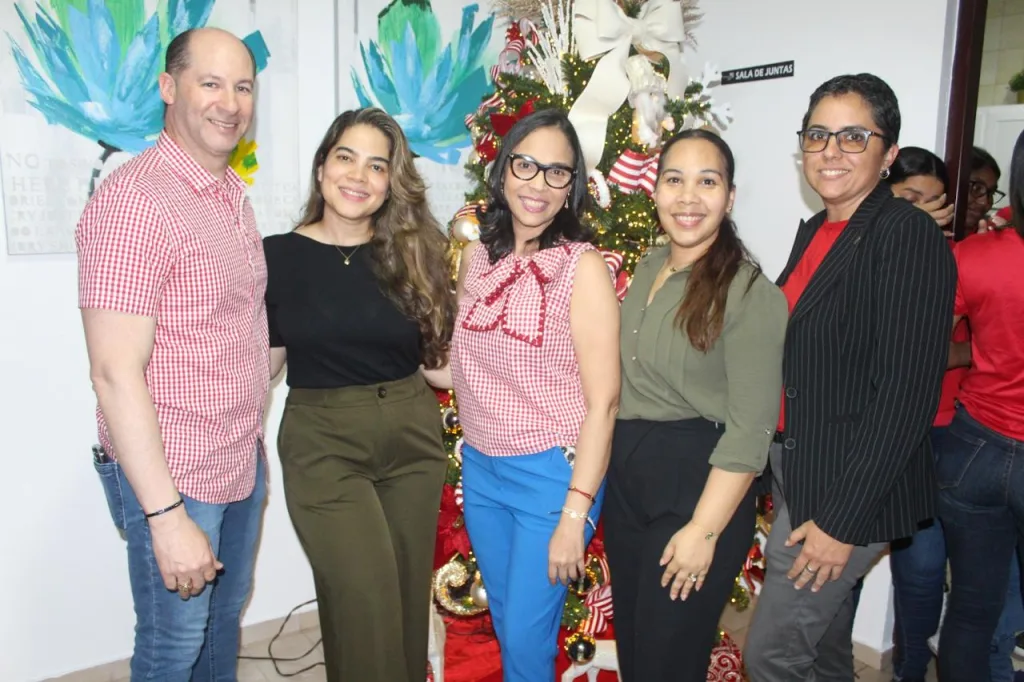 CINDOLOR celebra encuentro navideño reafirmando su misión de acompañar con amor y esperanza CINDOLOR celebra encuentro navideno reafirmando su mision de acompanar con amor1