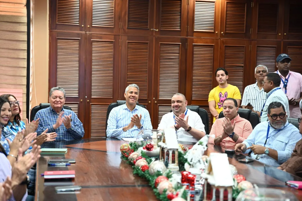 Coraasan entrega salario 13 a sus colaboradores y destaca logros en produccion y saneamiento1